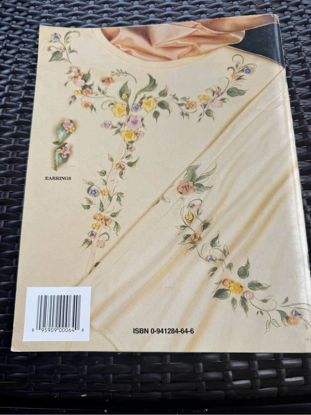 Vintage 1980s Fancy Fashions by Jackie Shaw Paperback S13 - Retro Whimsical Fall - Picture 2 of 6